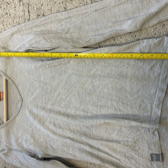 Icebreaker M merino base layer Gray V-Neck Long Sleeve Top - Picture 9 of 11